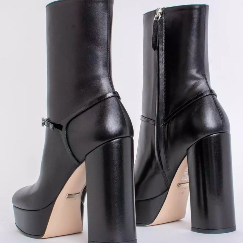 💕💕SOLD💕💕Gucci Black Heeled Boots with Platform Sole - Picture 3 of 9